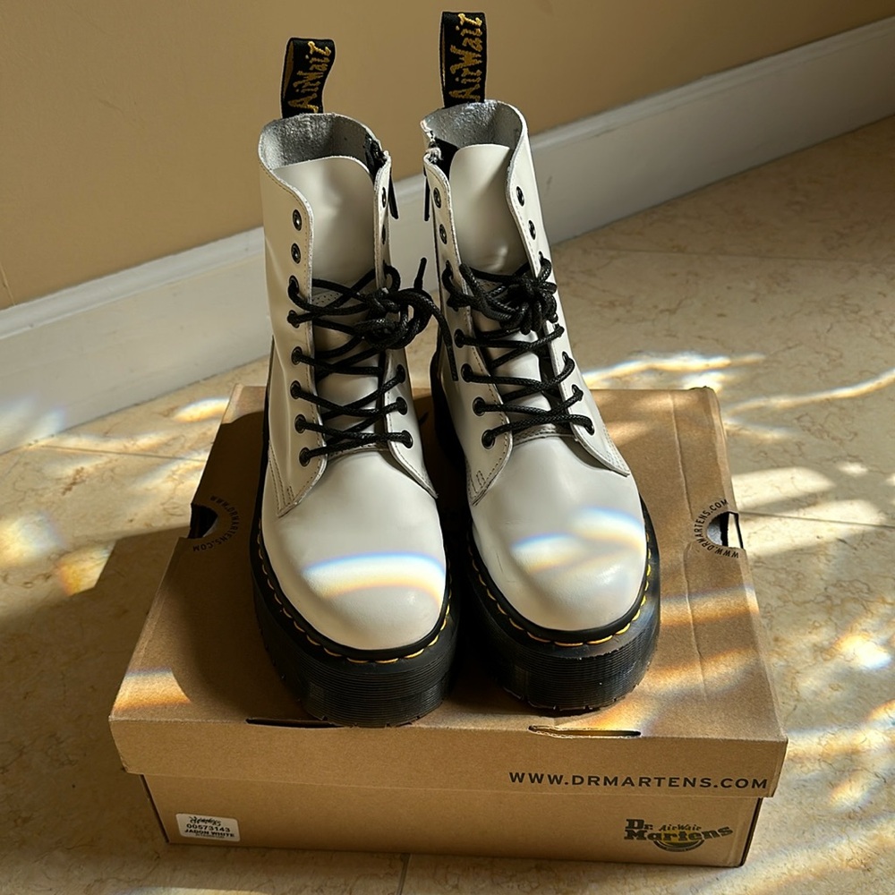 Dr Martens Jadon White